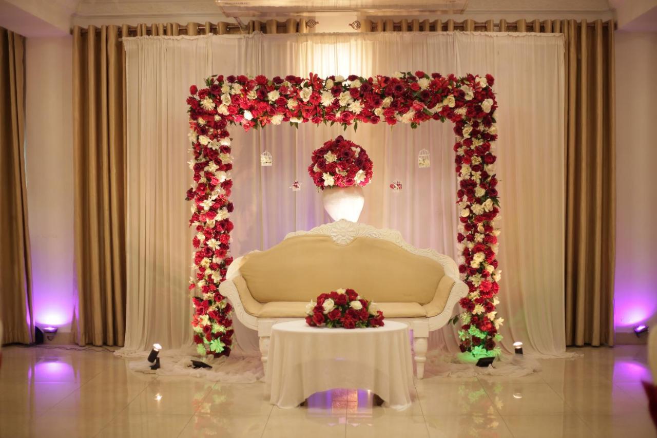 The Royal Mall Kandy Dış mekan fotoğraf
