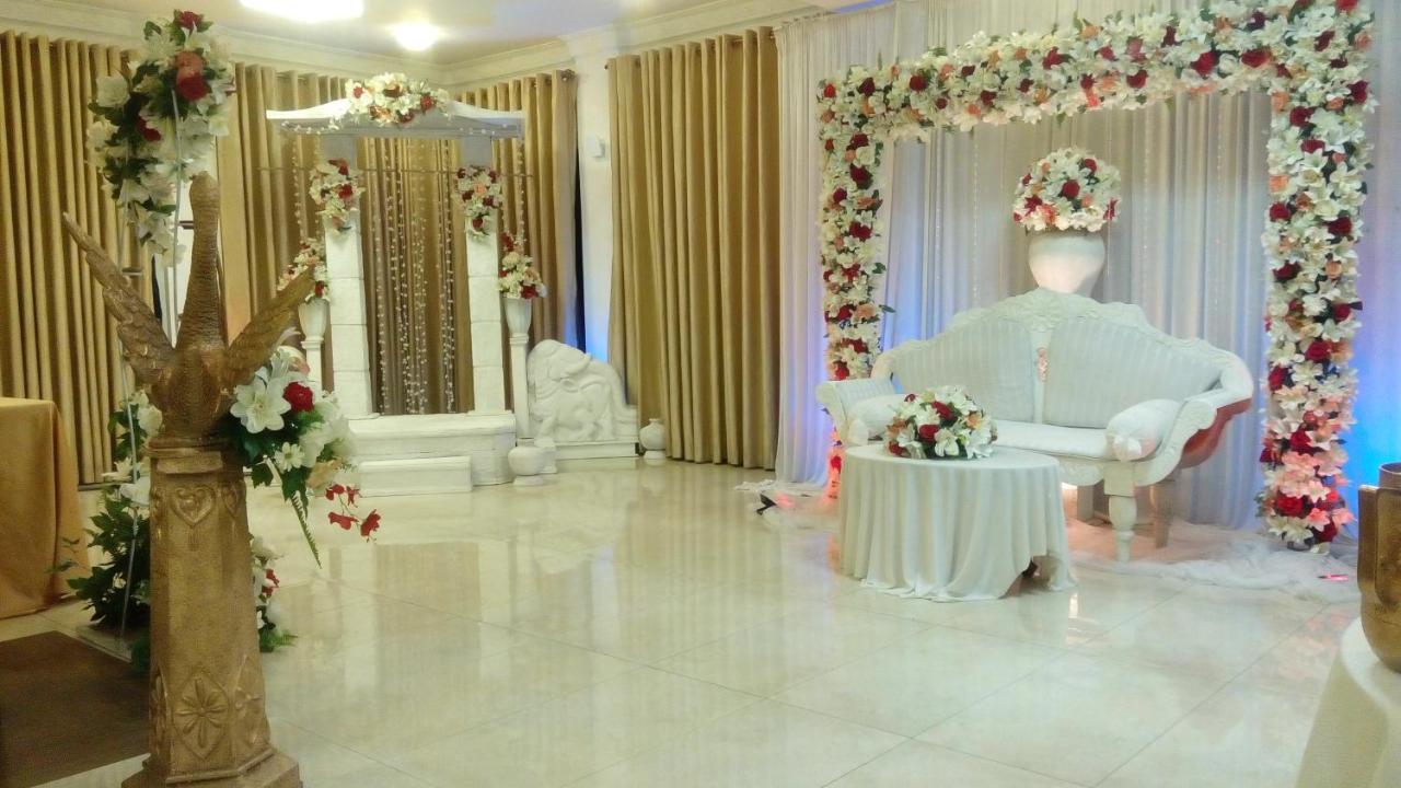 The Royal Mall Kandy Dış mekan fotoğraf
